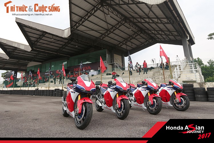 Cam lai sieu moto Honda RC213V-S gia gan 7 ty dong